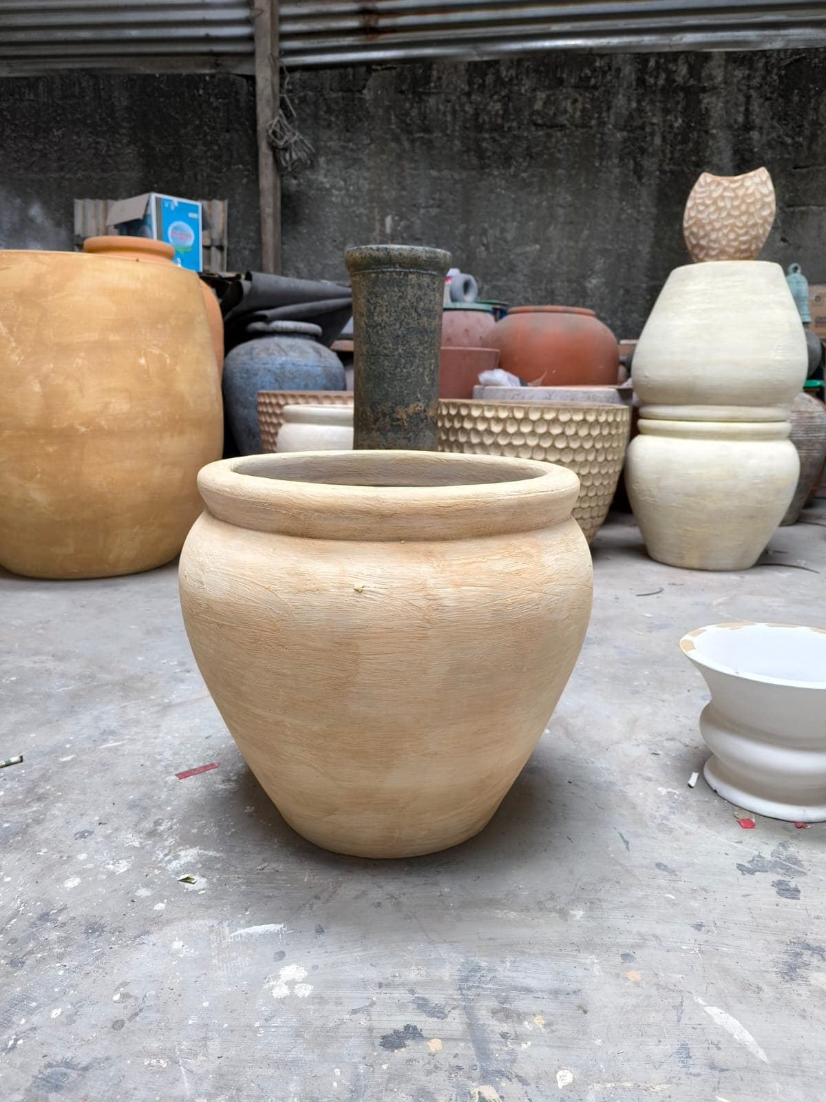 The Sandstone Rolled-Rim Planter
